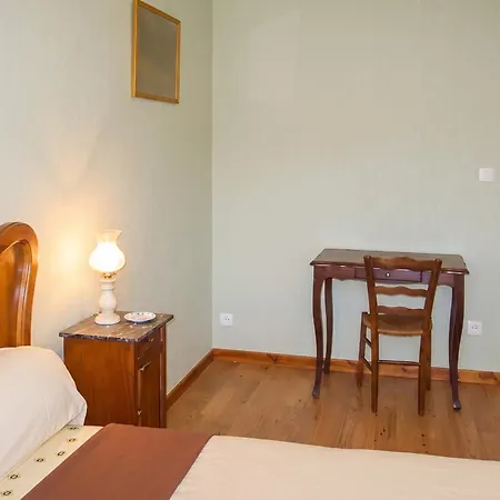 Maison Charmante A Avec Jardin Cloture Chirens